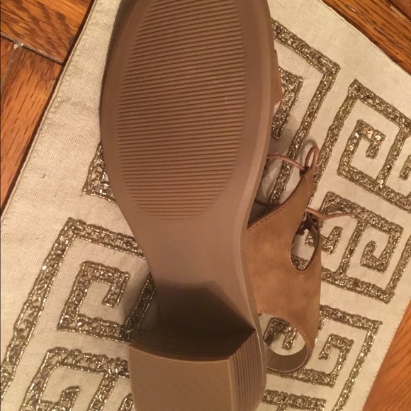 New Seven Dials “Alethea” block heel sandal - Picture 5 of 7